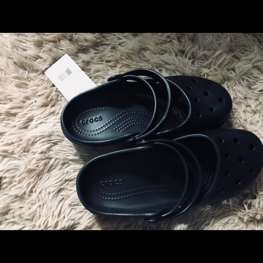 Crocs black